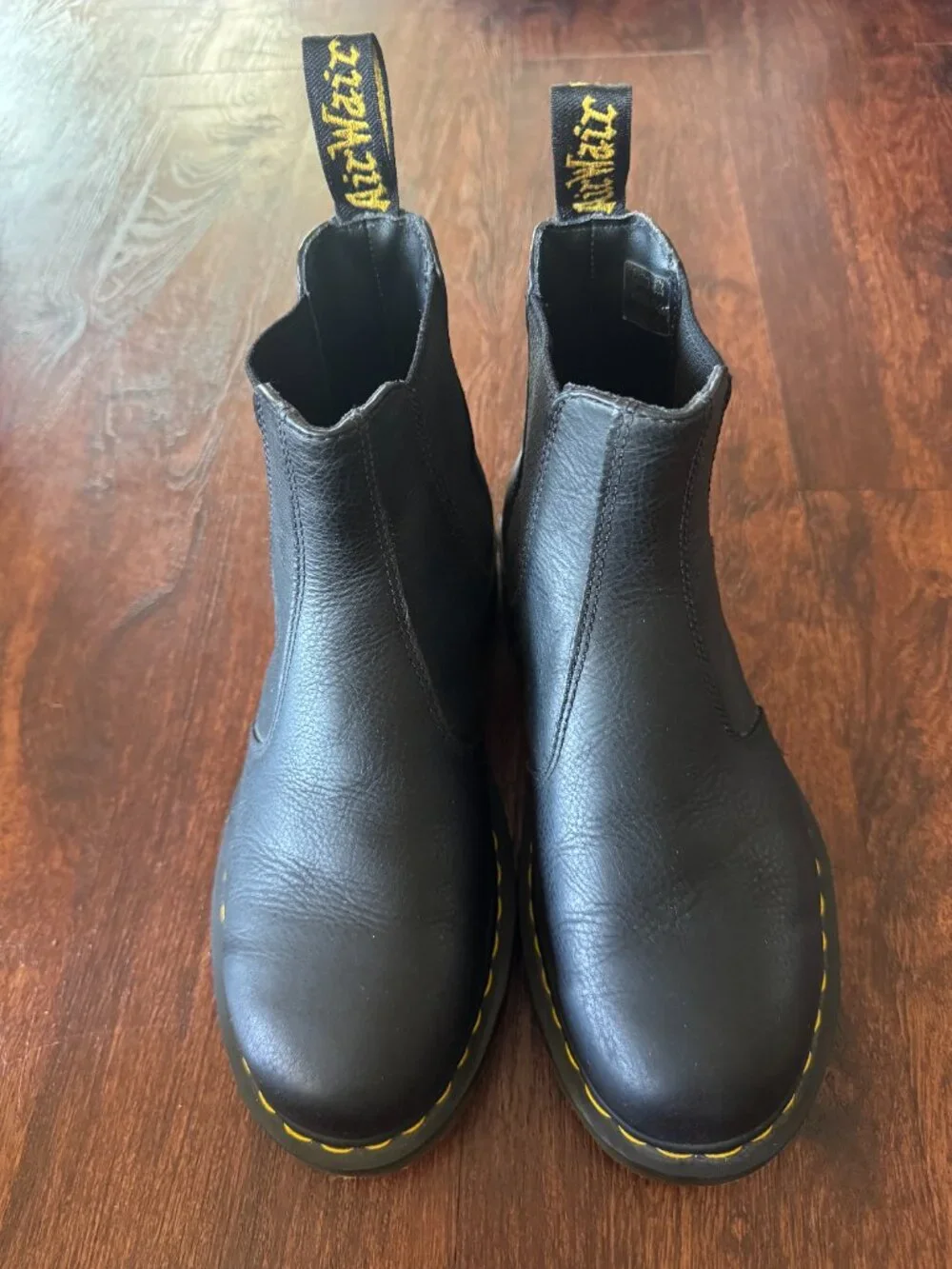 Dr. Martens 2976 Chelsea Boot - Men's US 8